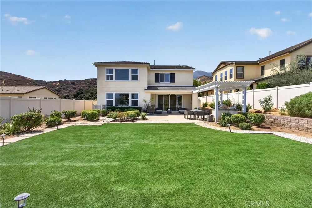 11508 Kingbird Drive Corona, CA 92883