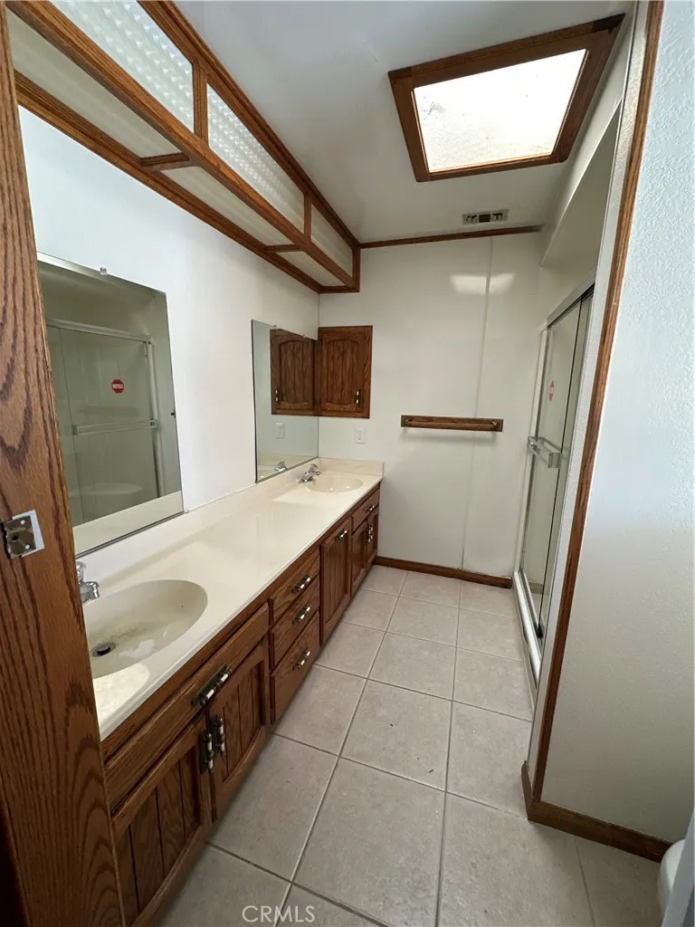7515 Peach Hesperia, CA 92345