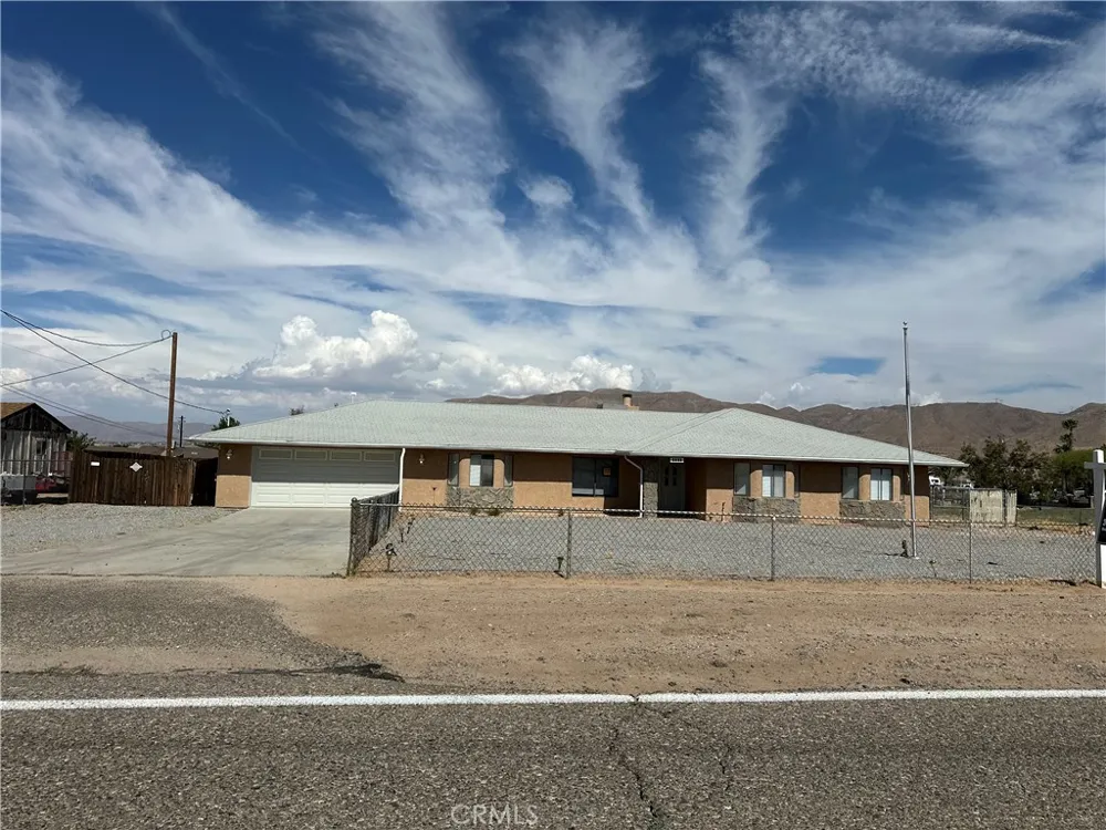 7515 Peach Hesperia, CA 92345