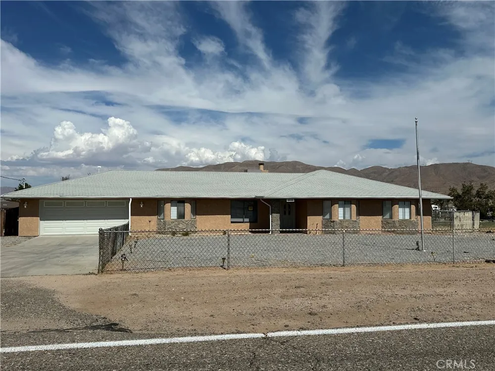 7515 Peach Hesperia, CA 92345