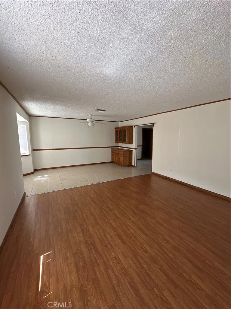 7515 Peach Hesperia, CA 92345