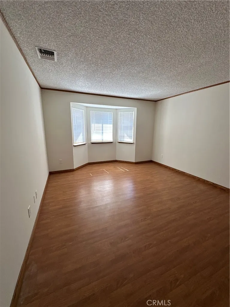 7515 Peach Hesperia, CA 92345