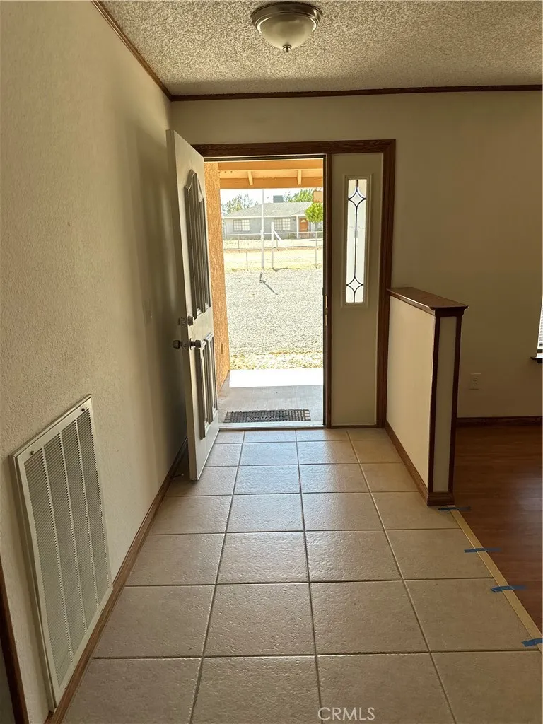 7515 Peach Hesperia, CA 92345