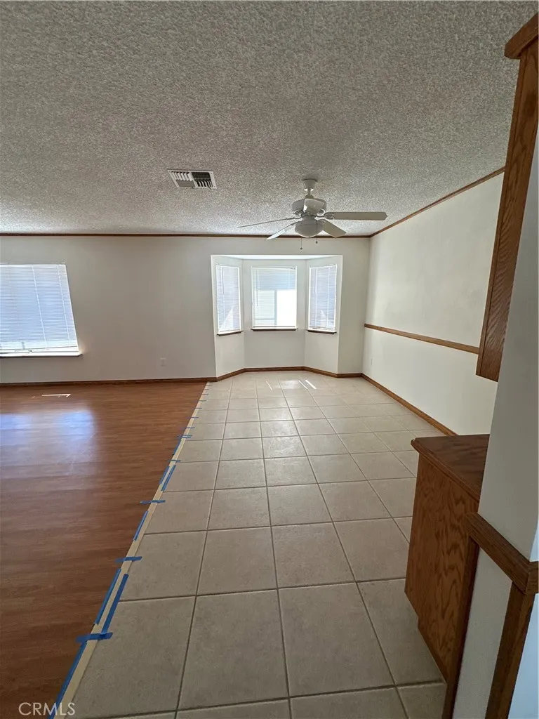 7515 Peach Hesperia, CA 92345