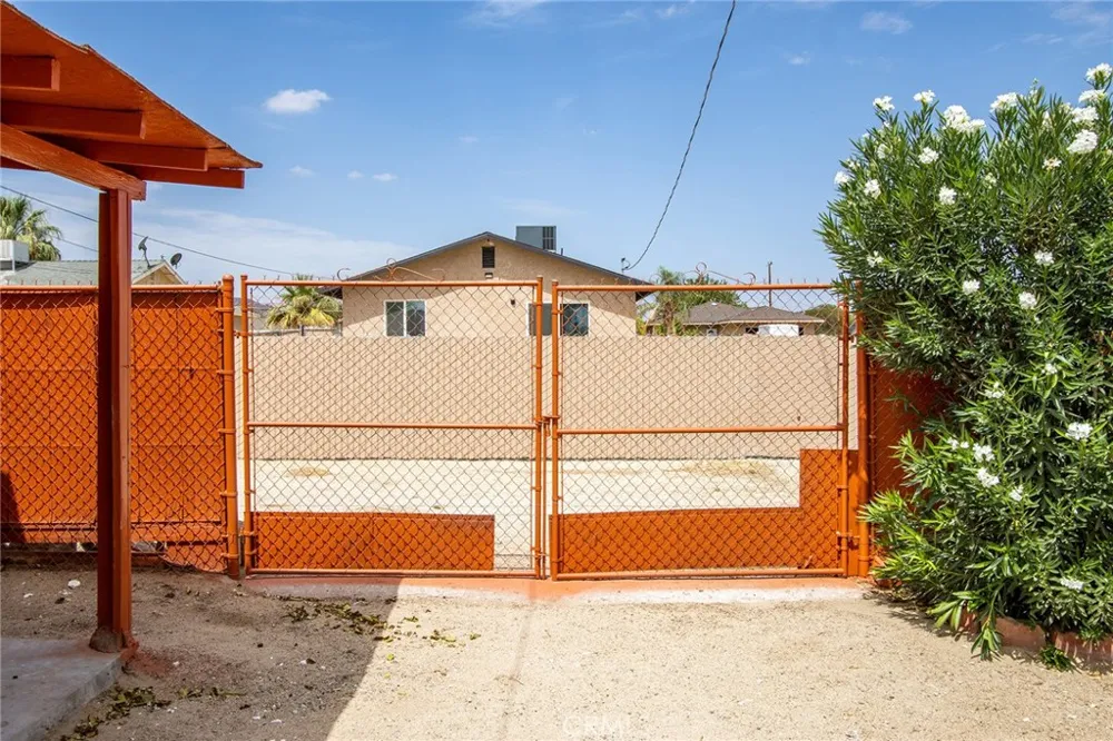 6582 Manzanita Avenue 29 Palms, CA 92277