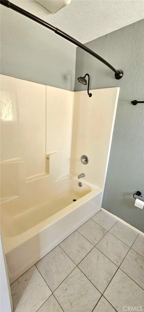 6142 Mariposa Avenue 29 Palms, CA 92277