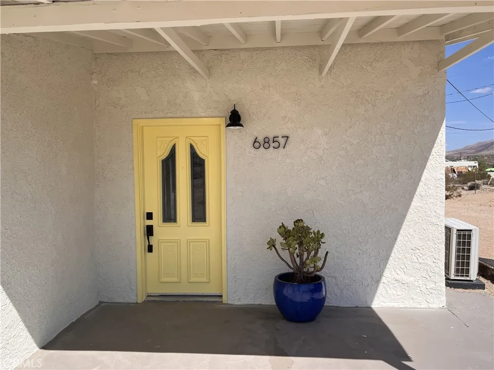 6857 Split Rock 29 Palms, CA 92277
