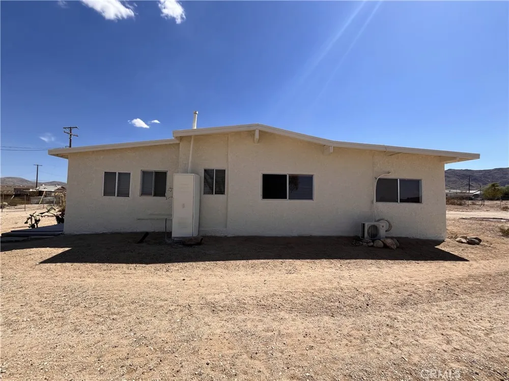 6857 Split Rock 29 Palms, CA 92277
