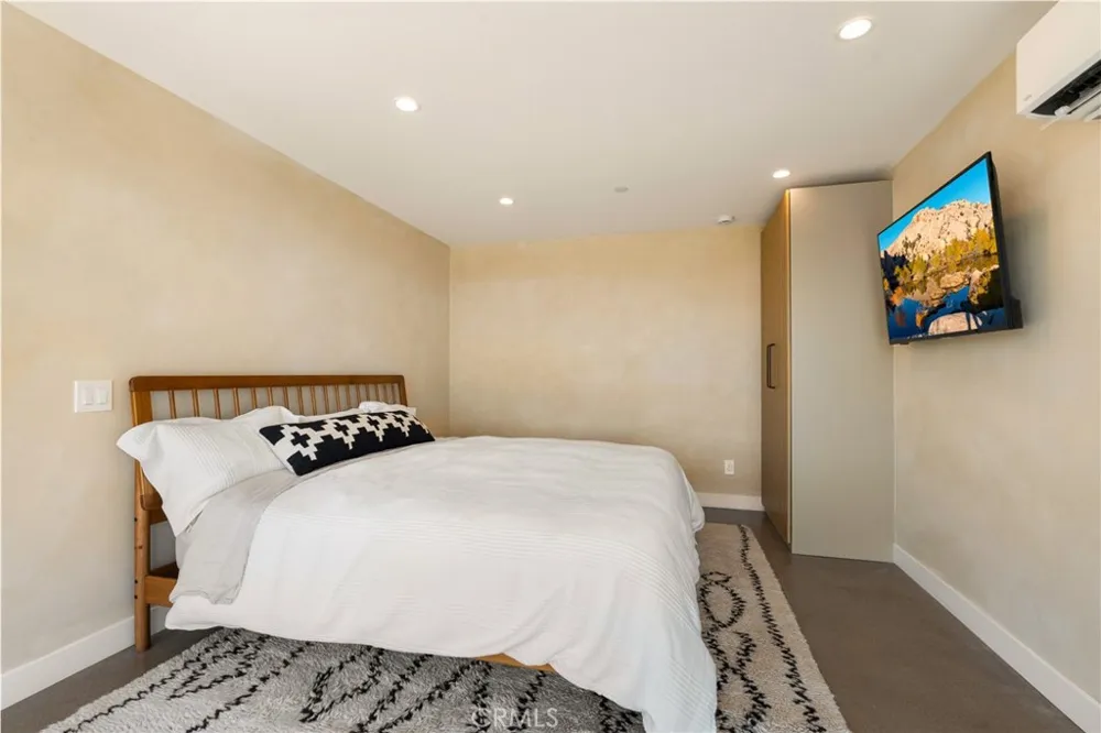 3631 Lucerne Vista Yucca Valley, CA 92284