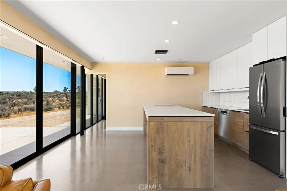 3631 Lucerne Vista Yucca Valley, CA 92284