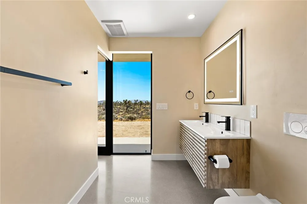 3631 Lucerne Vista Yucca Valley, CA 92284