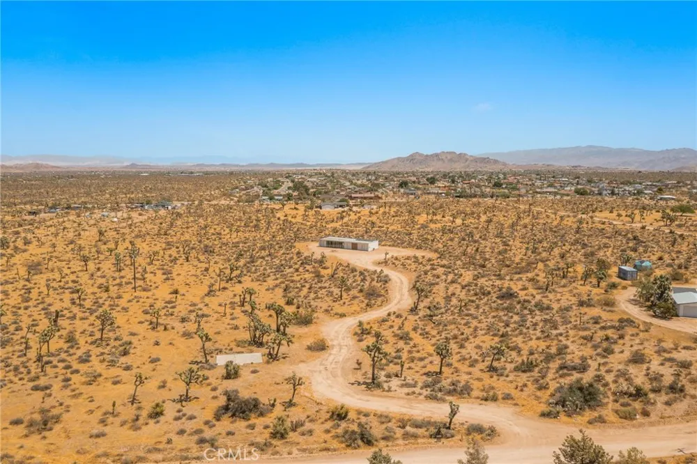 3631 Lucerne Vista Yucca Valley, CA 92284