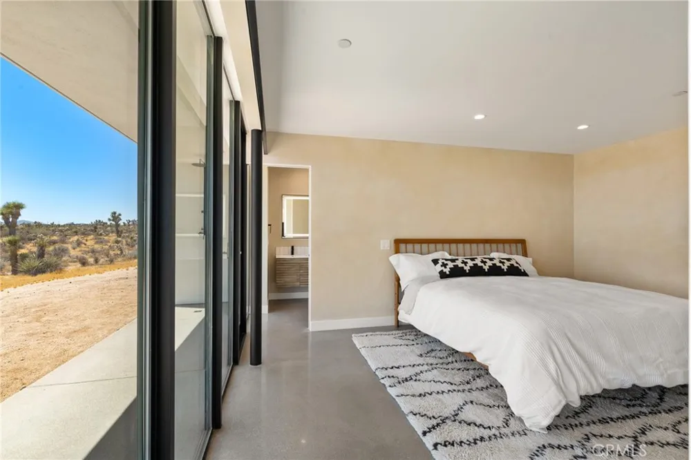 3631 Lucerne Vista Yucca Valley, CA 92284