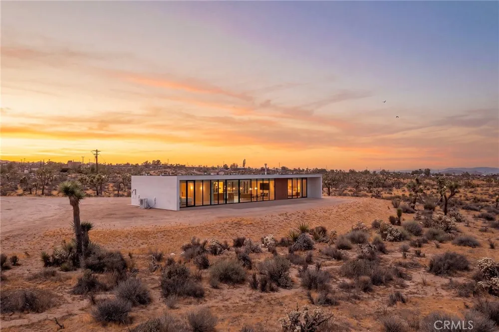 3631 Lucerne Vista Yucca Valley, CA 92284