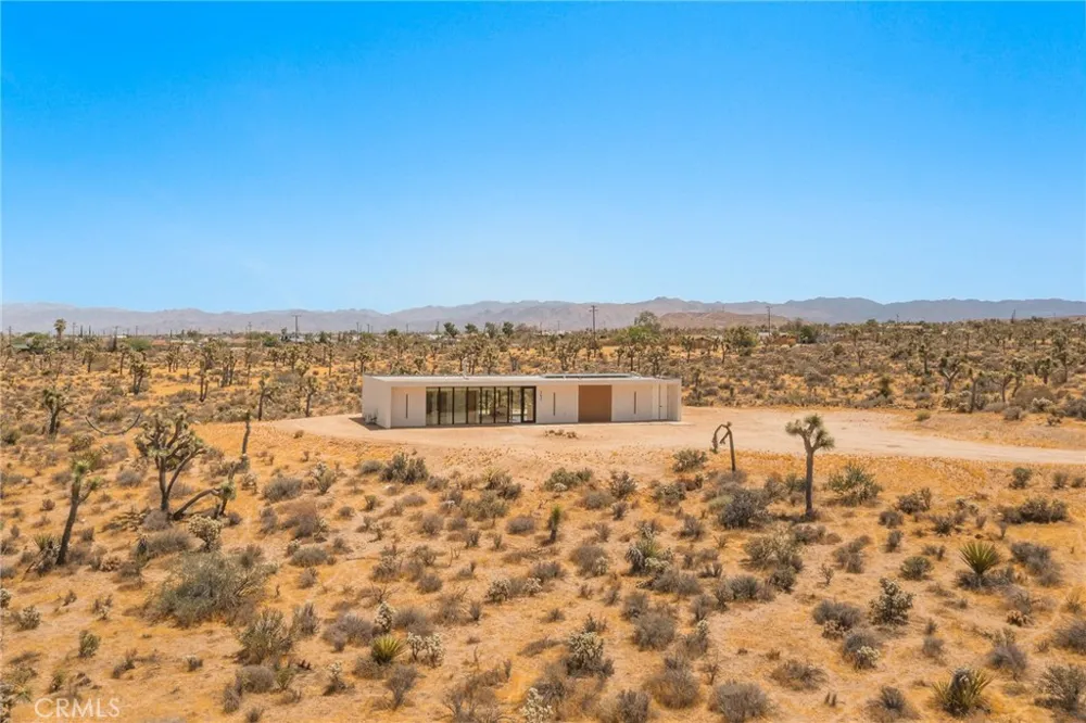 3631 Lucerne Vista Yucca Valley, CA 92284