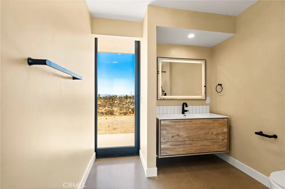 3631 Lucerne Vista Yucca Valley, CA 92284