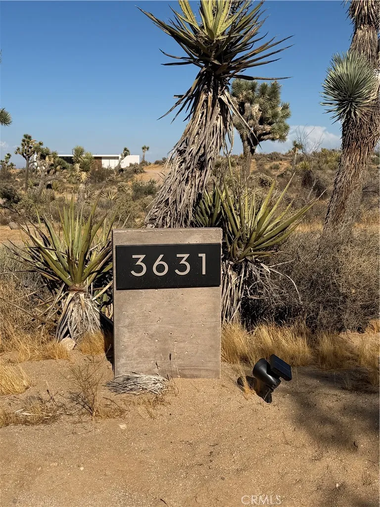 3631 Lucerne Vista Yucca Valley, CA 92284