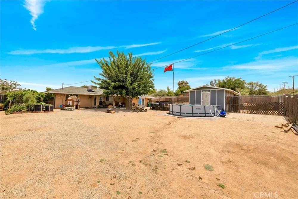 7562 Acoma Trail Yucca Valley, CA 92284