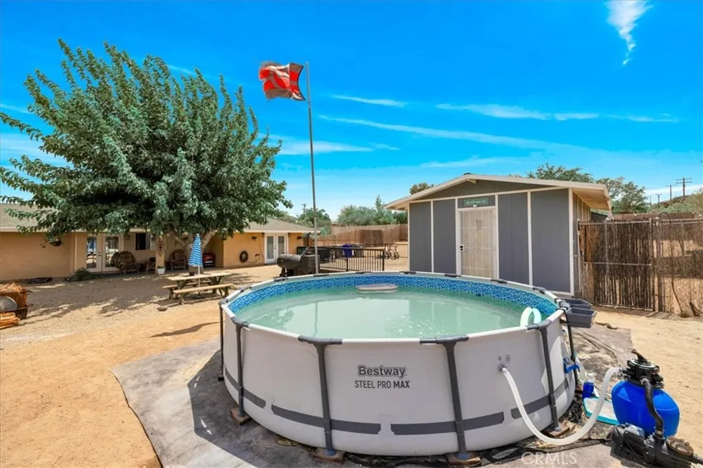 7562 Acoma Trail Yucca Valley, CA 92284