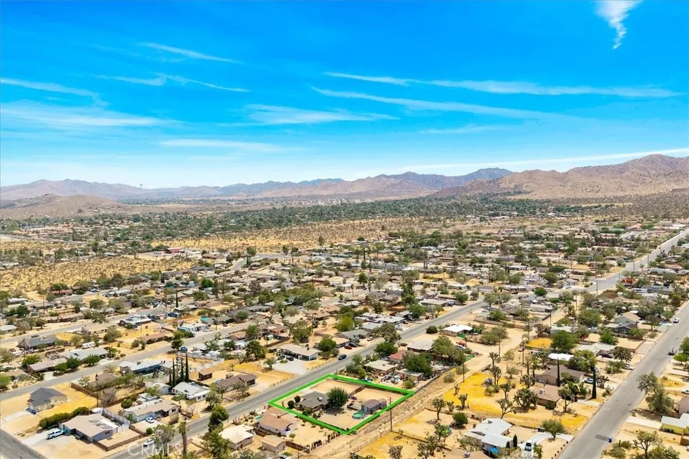 7562 Acoma Trail Yucca Valley, CA 92284