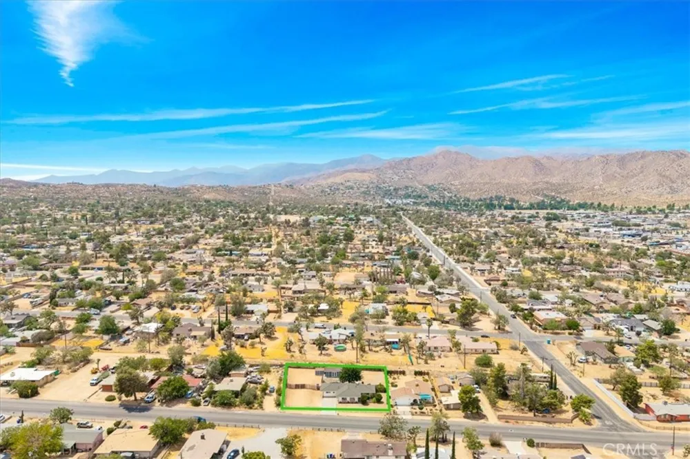 7562 Acoma Trail Yucca Valley, CA 92284