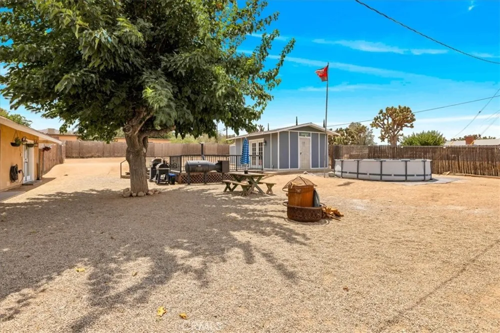 7562 Acoma Trail Yucca Valley, CA 92284