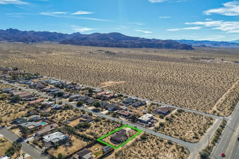 6543 Ivanpah 29 Palms, CA 92277