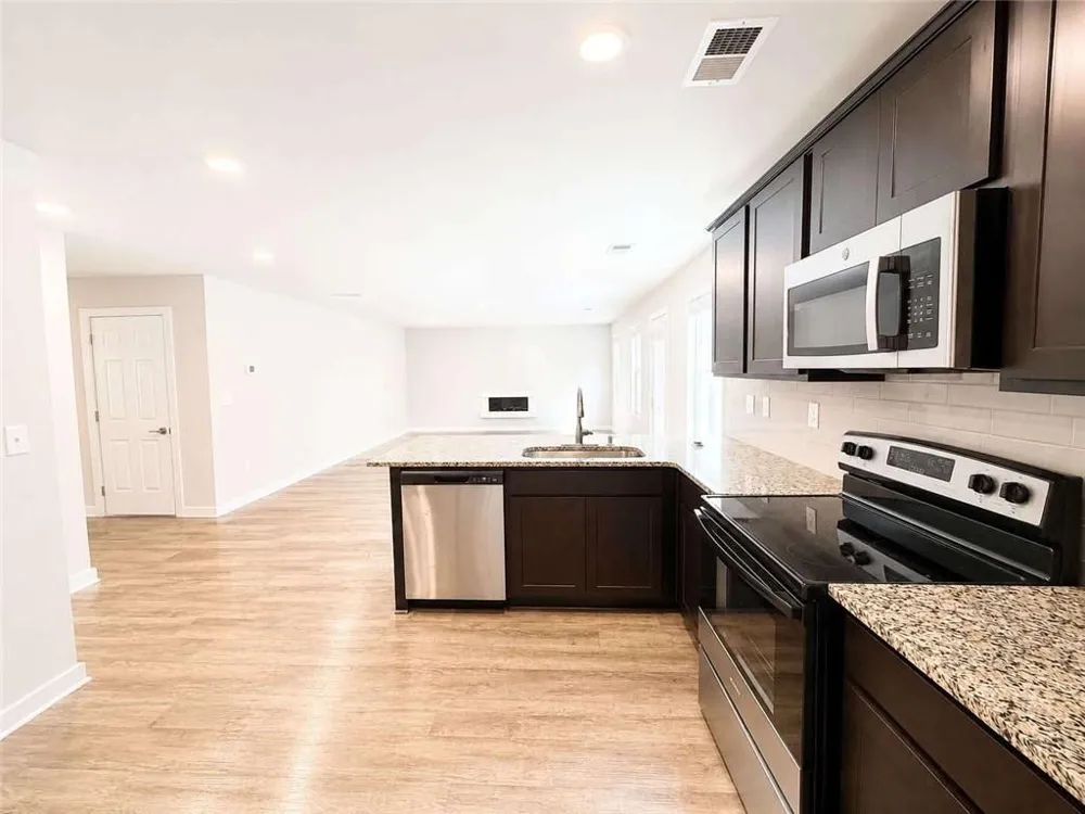 403 Limerick Way Hampton, GA 30228