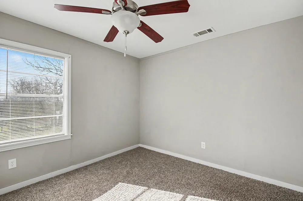 5129 Penrod Court River Oaks, TX 76114