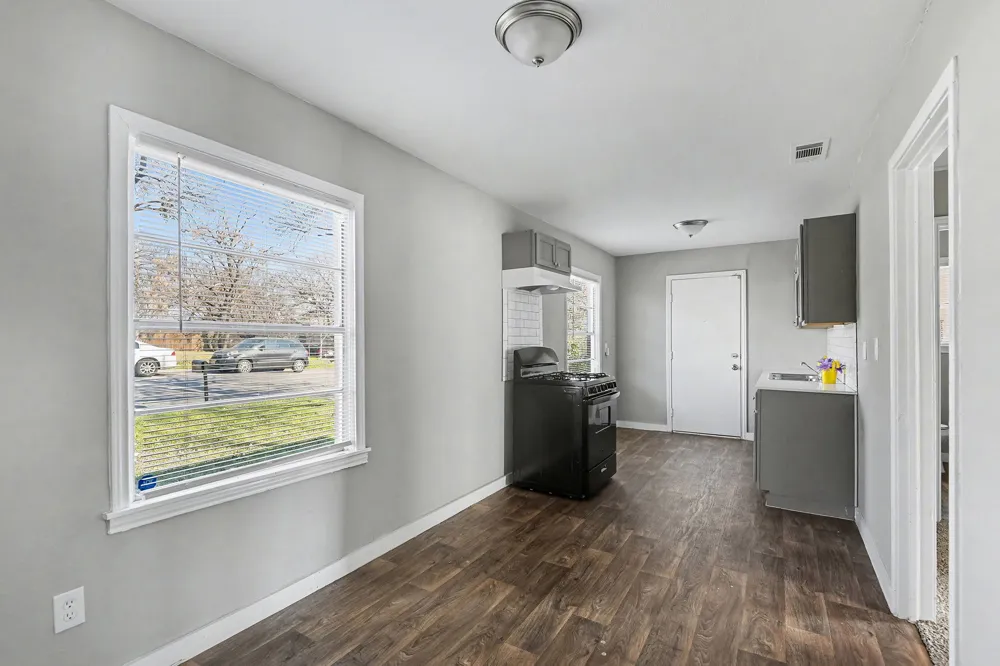5129 Penrod Court River Oaks, TX 76114