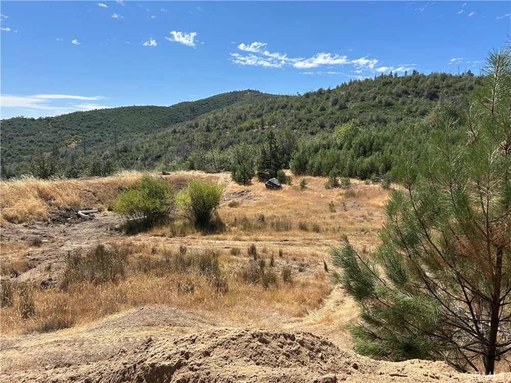 7396 15th Lucerne, CA 95458