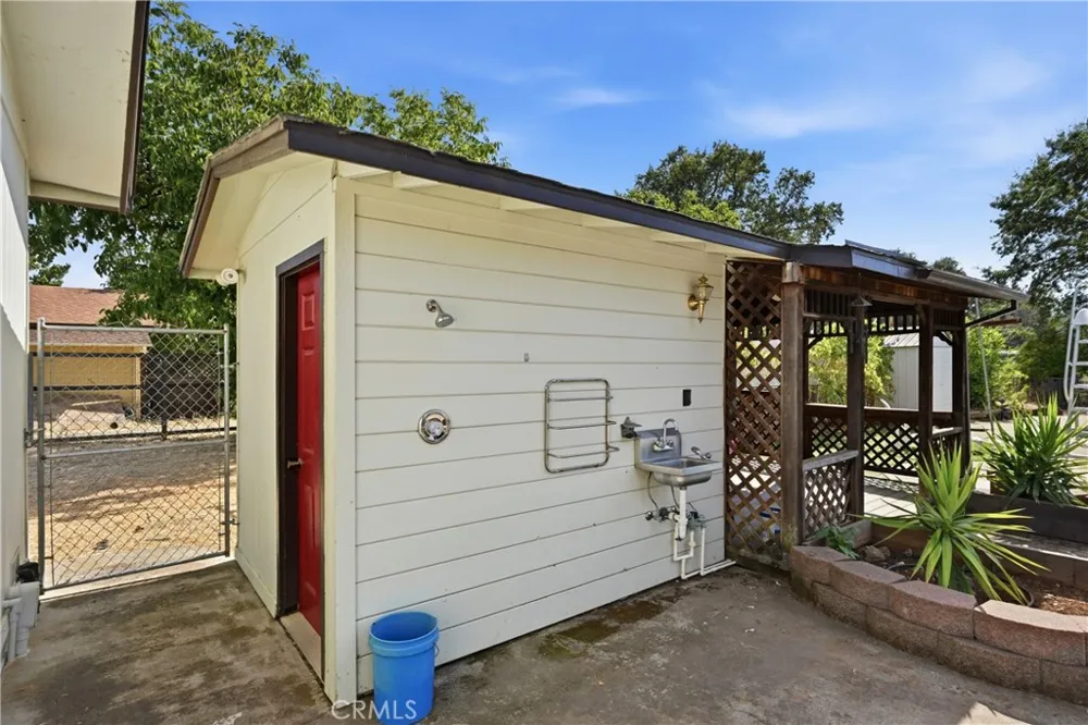 2875 Old Highway 53 Clearlake, CA 95422
