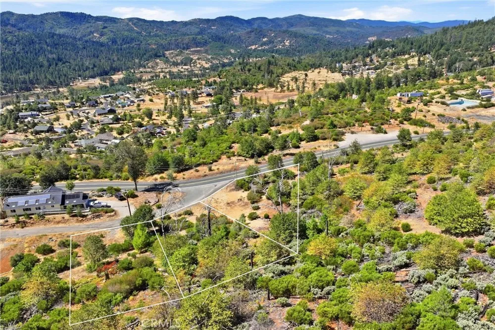 15250 Evergreen Cobb, CA 95426