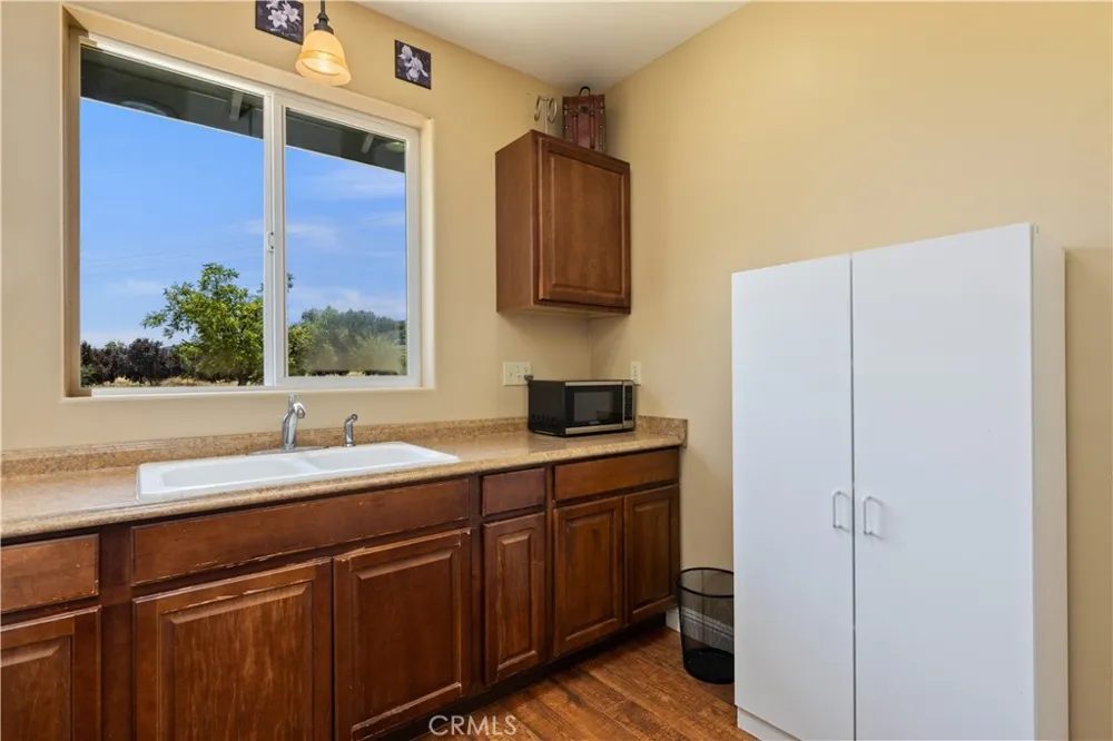 3345 Ackley Road Lakeport, CA 95453