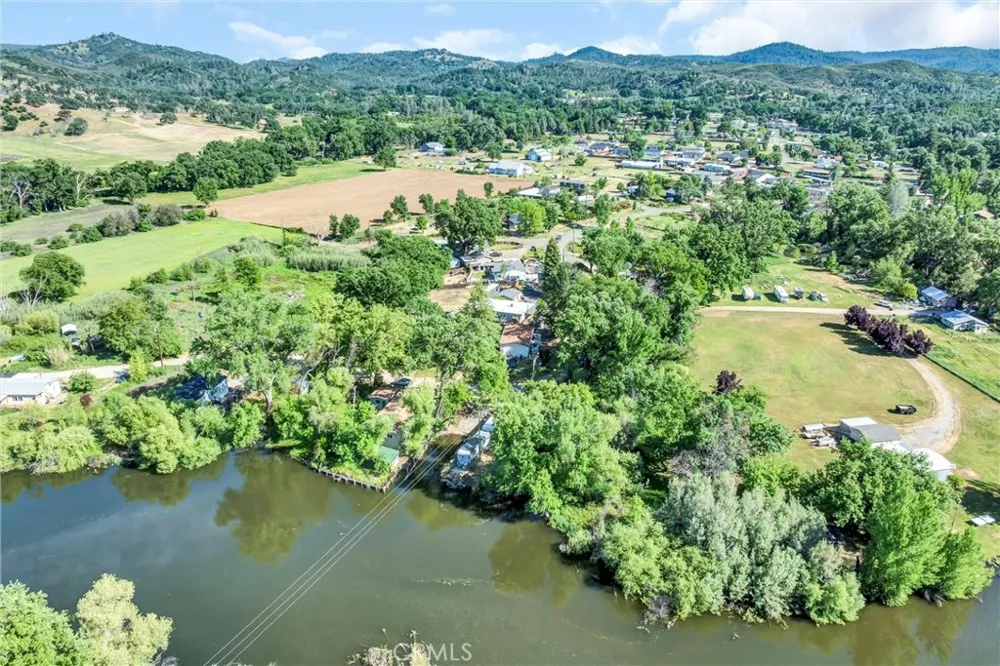 8522 Quarterhorse Lane Lower Lake, CA 95457