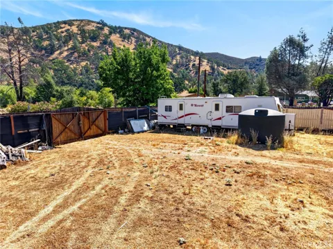 3865 Spring Valley