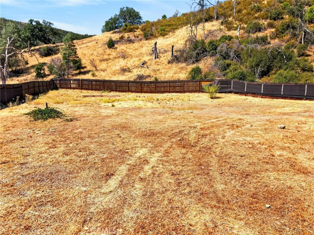 3865 Spring Valley Clearlake Oaks, CA 95423