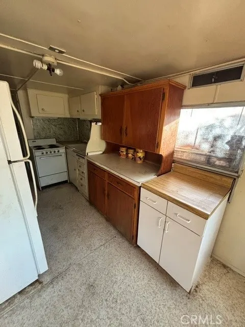 4731 W 40th Street Clearlake, CA 95422