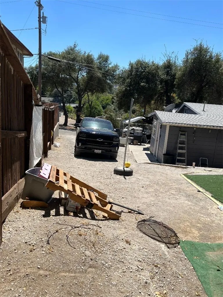 13980 Manakee Avenue Clearlake, CA 95422