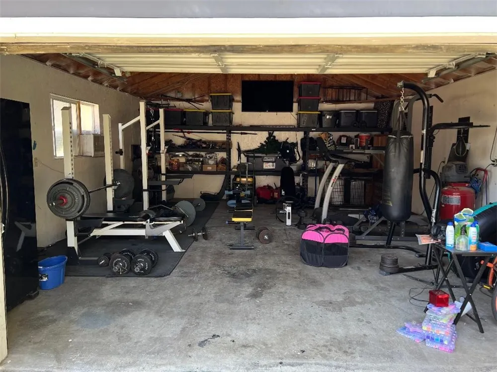 13980 Manakee Avenue Clearlake, CA 95422