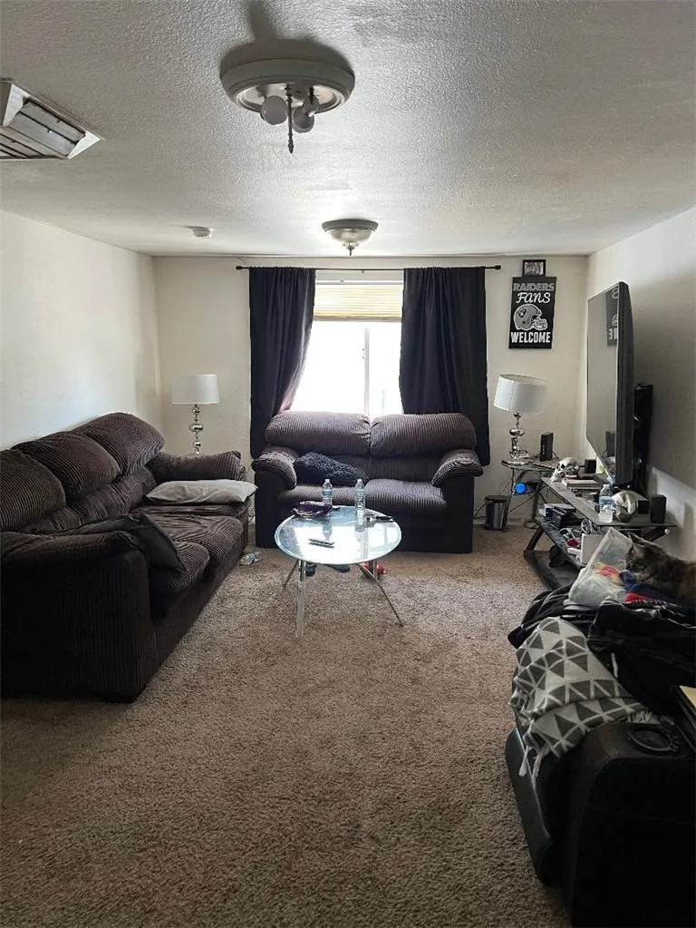 13980 Manakee Avenue Clearlake, CA 95422