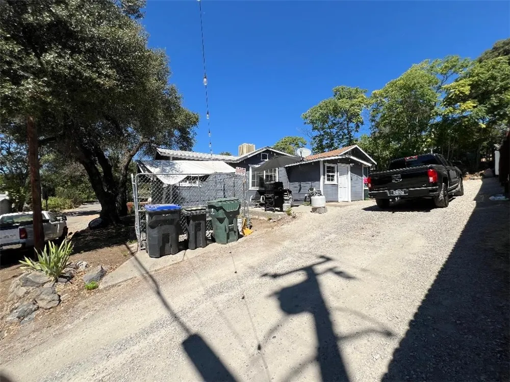 13980 Manakee Avenue Clearlake, CA 95422