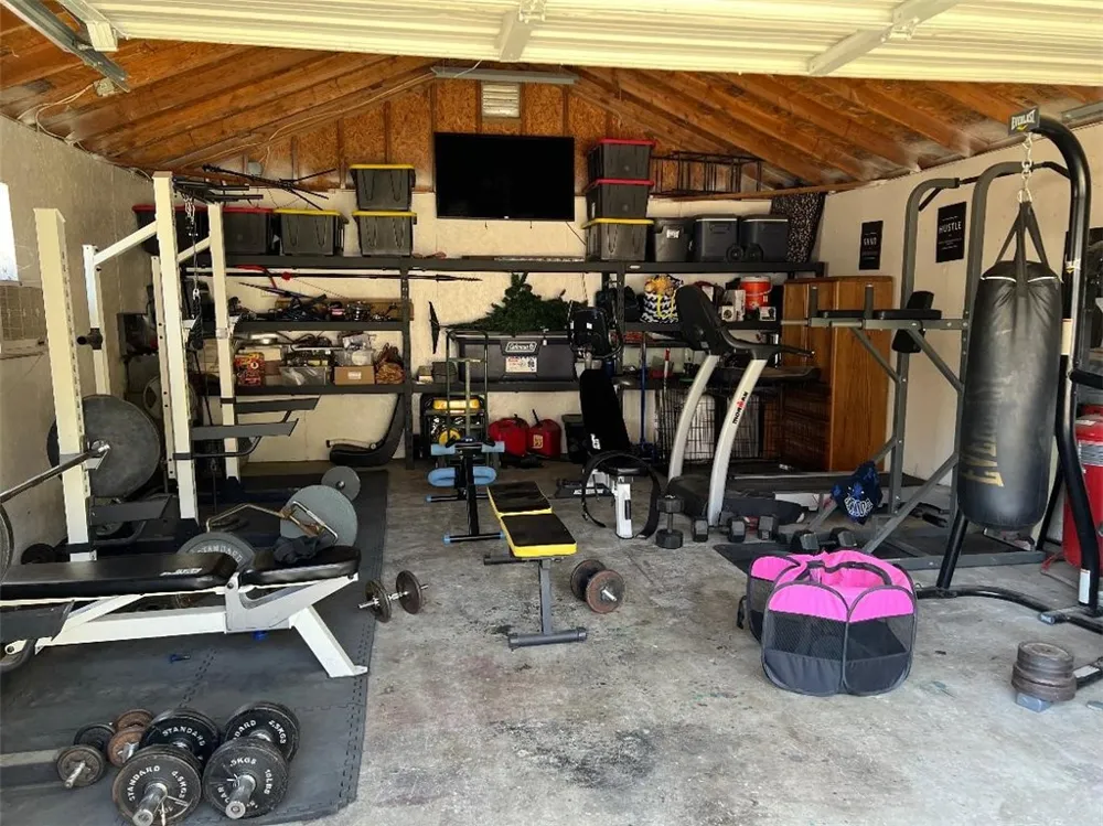 13980 Manakee Avenue Clearlake, CA 95422