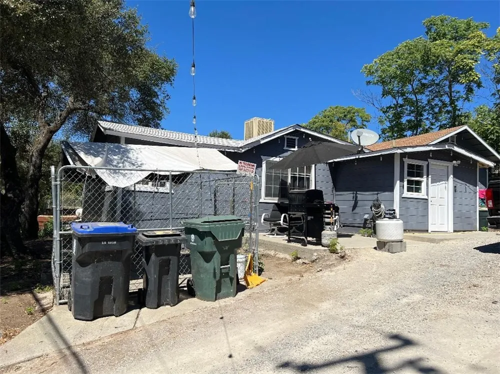 13980 Manakee Avenue Clearlake, CA 95422