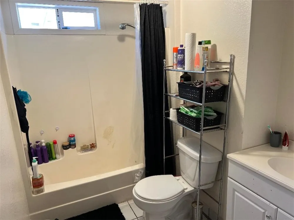 13980 Manakee Avenue Clearlake, CA 95422