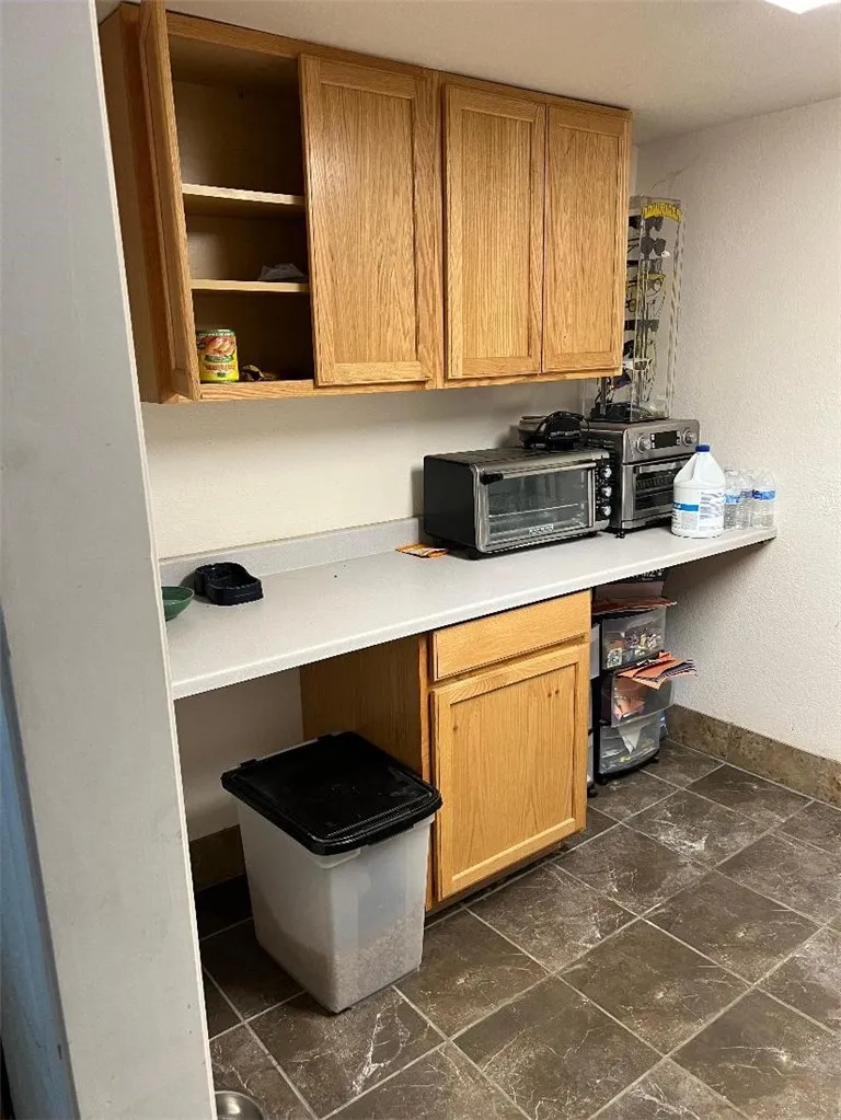 13980 Manakee Avenue Clearlake, CA 95422