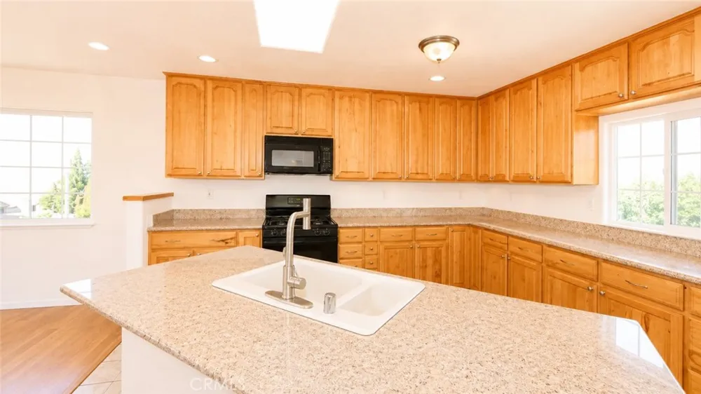 15852 Little Peak Road Hidden Valley Lake, CA 95467