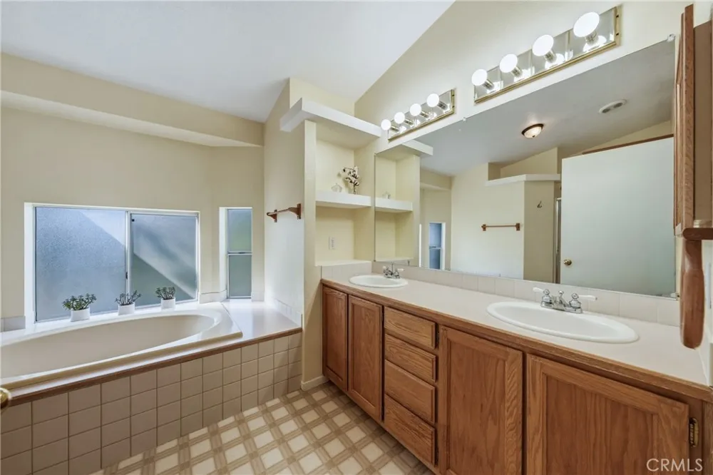 12431 Elk Mountain Upper Lake, CA 95485
