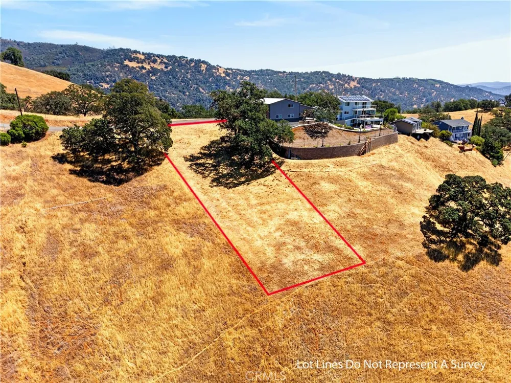 775 Pearl Ct Glenhaven, CA 95458