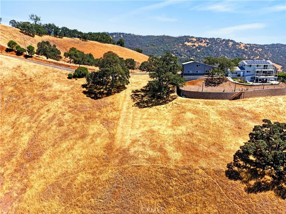775 Pearl Ct Glenhaven, CA 95458
